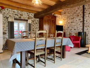 Gîte rénové au calme avec jardin, terrasse et accès à une plage aménagée - FR-1-306-1219