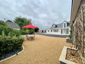 Gîte rénové au calme avec jardin, terrasse et accès à une plage aménagée - FR-1-306-1219