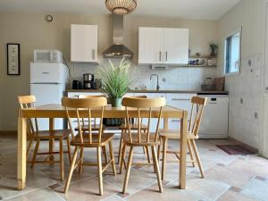 Charmante Maison au Cœur d’un Village Paludier, Proche Guérande et Plages, Terrasse et Wifi - FR-1-306-1227