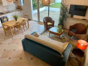 Charmante Maison au Cœur d’un Village Paludier, Proche Guérande et Plages, Terrasse et Wifi - FR-1-306-1227