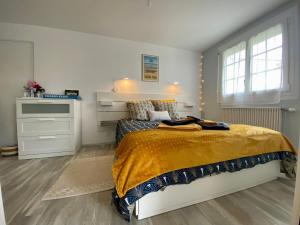 B&B / Chambres d'hotes Appartement Confort avec Suite Parentale et Equipements pour Bebe a Saint-Michel-Chef-Chef - FR-1-306-1232 : photos des chambres