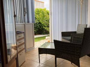 B&B / Chambres d'hotes Appartement Confort avec Suite Parentale et Equipements pour Bebe a Saint-Michel-Chef-Chef - FR-1-306-1232 : photos des chambres