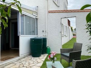 B&B / Chambres d'hotes Appartement Confort avec Suite Parentale et Equipements pour Bebe a Saint-Michel-Chef-Chef - FR-1-306-1232 : photos des chambres