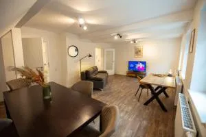 Queensize Bett & Netflix zentral - Frauenberg