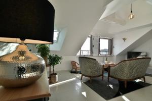 LOstra 2 - Appartement avec mezzanine, front de mer à Cancale sur le Port de La Houle