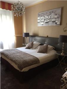 Hotels Logis Hotel & Restaurant - Le Mouton Blanc : photos des chambres