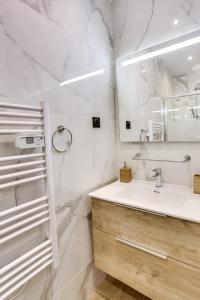 Appartements 149 Suite Christophe - Superbe Appartement a Paris : photos des chambres