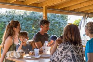 Campings Camping Municipal Tindio : photos des chambres