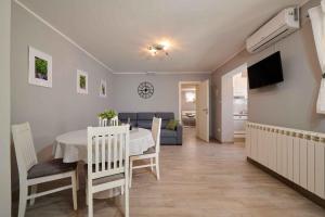 Apartments in Trogir 41607