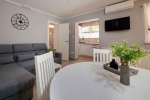 Apartments in Trogir 41607