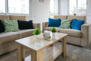 Modern Apartment Valentino GL144