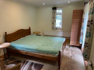 Llangollen cosy apartment & Double room in cottage
