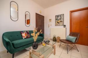 Ammoutsiani 2 Apt with Parking by 8essentially