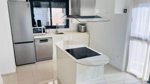 Zenia Beach 8 sleeps - Private pool