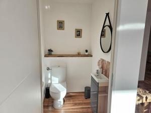 Villas Gite maison entiere, piscine interieure chauffee privee, proche Alsace : photos des chambres