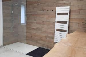 Villas Gite maison entiere, piscine interieure chauffee privee, proche Alsace : photos des chambres