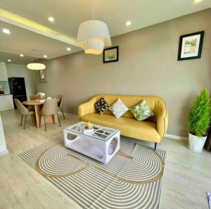 Biệt Thự Nhìn Ra Biển (Villa with Sea View)