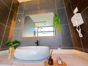 Galaria 4BR 17Pax NearTC, DinosaurLand, PS4, Netflix