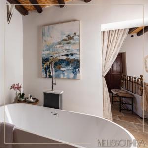 Melissothea Stone Suites
