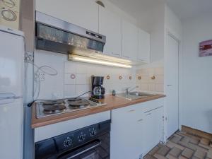 Apartment Les Cyclades-1 by Interhome