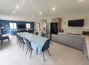 L’ÉCHO DES VAGUES