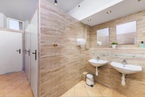 Double Room with Shared Bathroom room in Moon Hostel