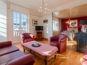 Apartment Le Normandie Home by Interhome