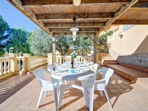 Apartment Raquel by Interhome