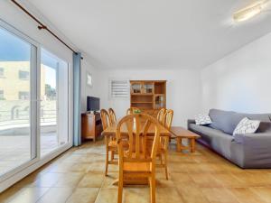Apartment Platja de Roses-4 by Interhome