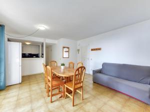 Apartment Platja de Roses-2 by Interhome