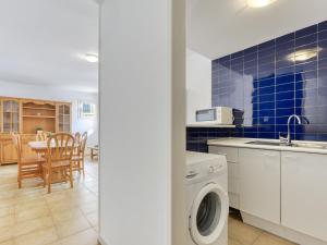 Apartment Platja de Roses-2 by Interhome