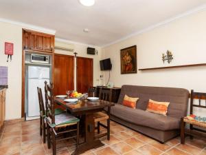 Apartment Anfora 2 by Interhome