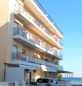 Navarino Luxe Suites