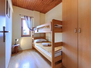 Apartment Ruža 2 by Interhome