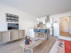Apartment Les Louvans-2 by Interhome