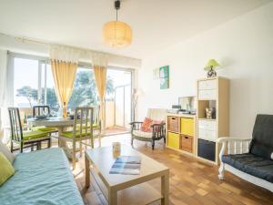 Apartment Les Louvans-4 by Interhome