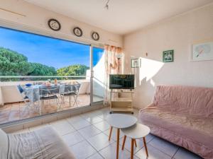 Apartment Le Flamant-4 by Interhome