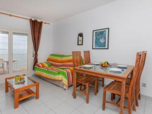 Apartment Riells Park by Interhome