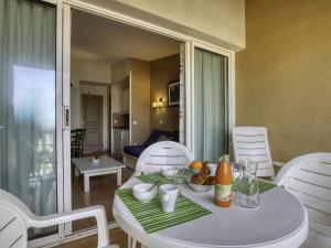 Apartment Les Rivages de Coudoulière-9 by Interhome