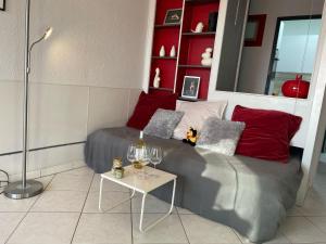 Apartment Les Jardins du Port-10 by Interhome