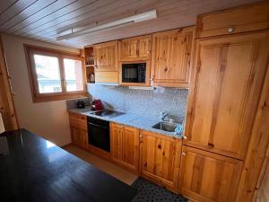 Apartment Chalet Jungtalblick Chilcheri by Interhome