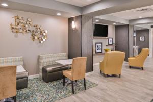 Hampton Inn Emporia, KS