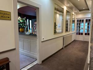 Hotels Logis Hotel des Messageries : photos des chambres