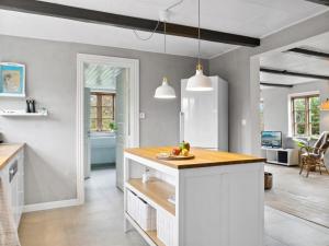 Holiday Home Hughlek - 1-5km from the sea by Interhome