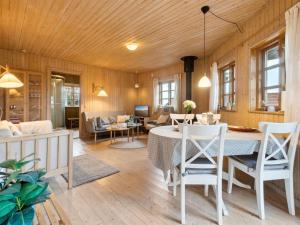 Holiday Home Marlies - 300m from the sea by Interhome
