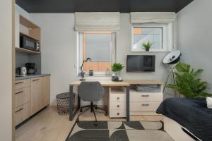 Trendy Studios with Home Office near Wrocław Main Station by Renters