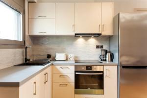 Minimal Loft Art with Sea View Over Heraklion Harbour