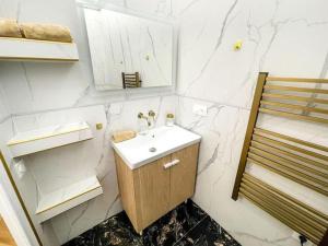 Arc de Triomphe - Triangle d’or