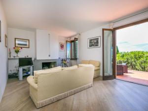 Apartment Casa Lensi by Interhome