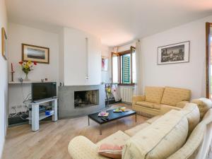 Apartment Casa Lensi by Interhome